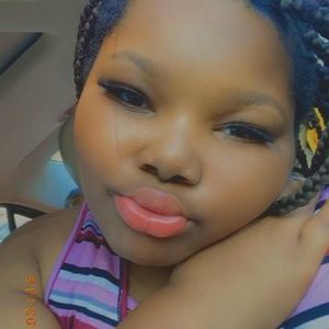 Meet your Posher, Ameriah